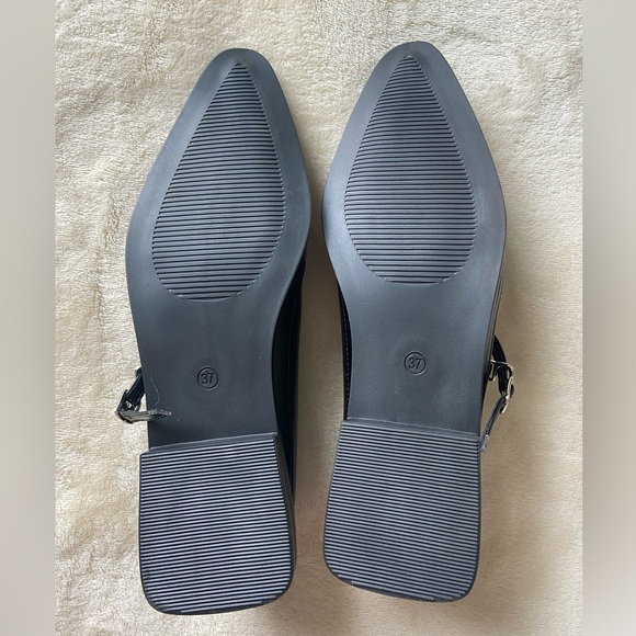 Pointed toe Mary Jane flats - Picture 3 of 5